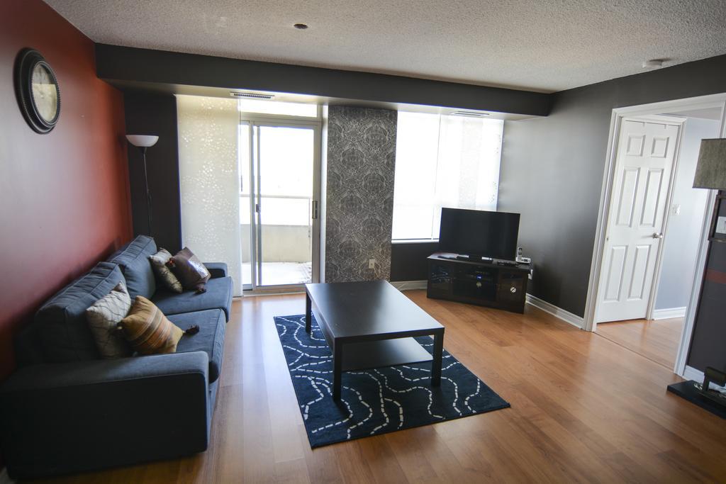 Maplewood Suites - Square One Mississauga Zimmer foto