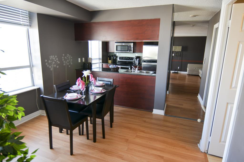 Maplewood Suites - Square One Mississauga Zimmer foto