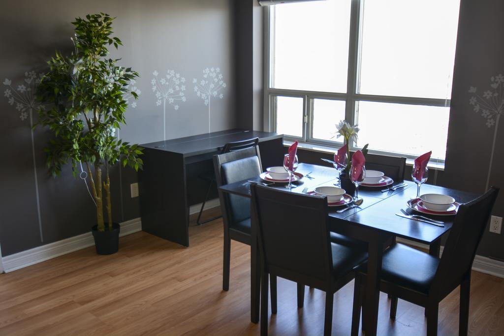 Maplewood Suites - Square One Mississauga Zimmer foto