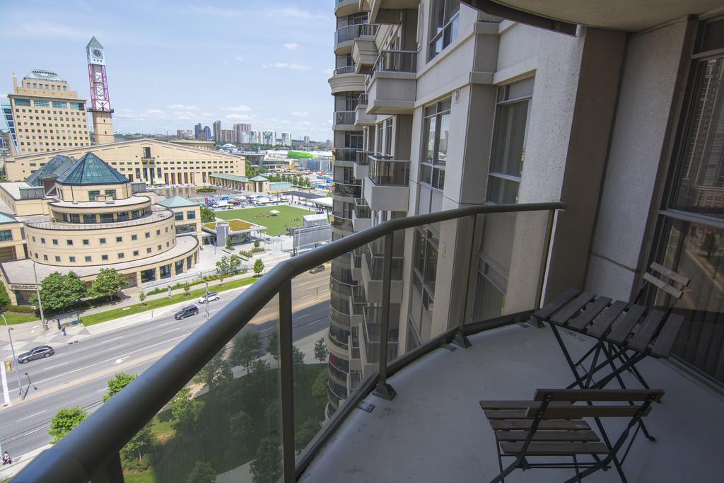 Maplewood Suites - Square One Mississauga Zimmer foto