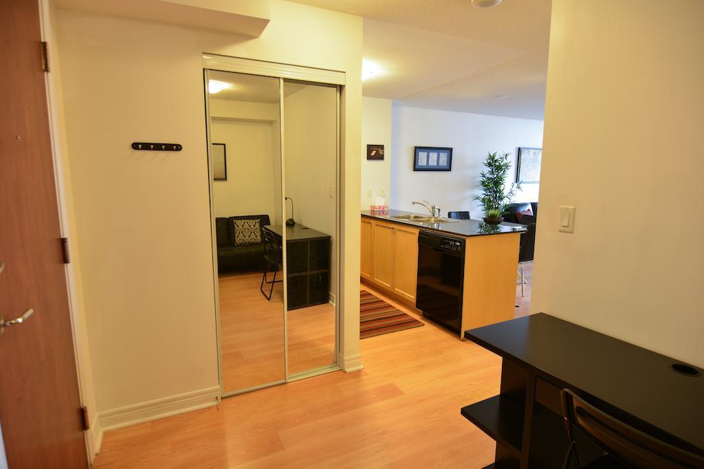Maplewood Suites - Square One Mississauga Zimmer foto