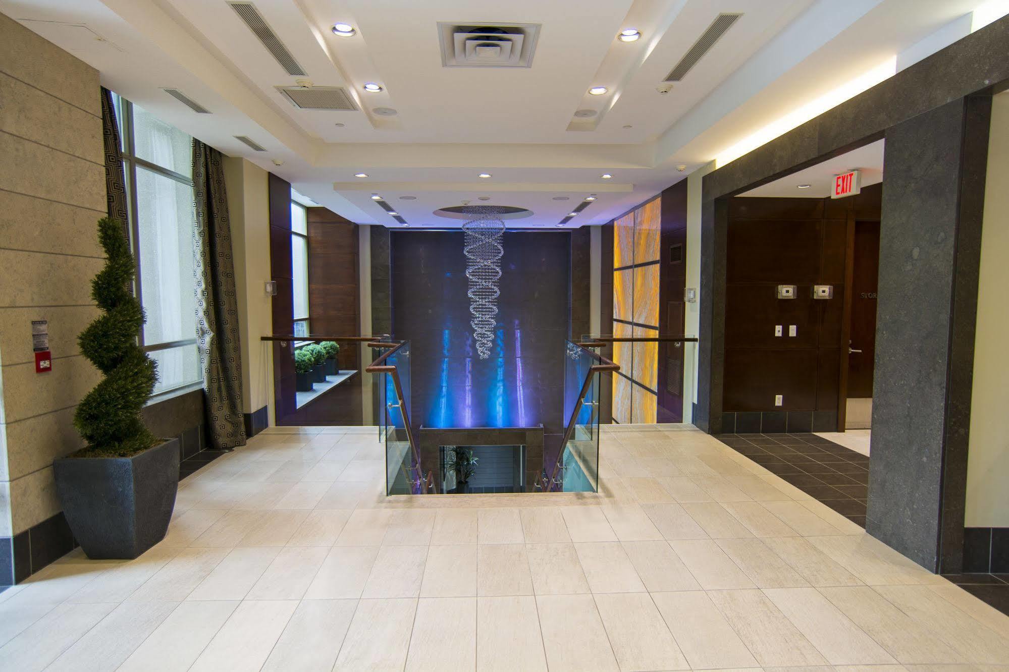 Maplewood Suites - Square One Mississauga Exterior foto